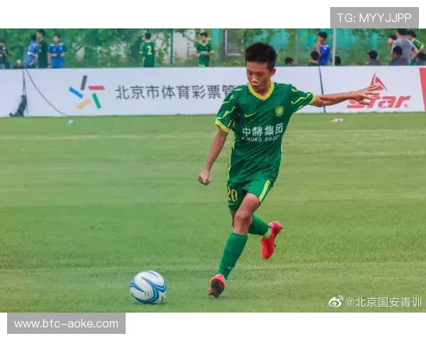 上海宝山世外学校U8女子组、U15女子俱乐部组双双夺冠