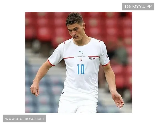 巴黎圣日耳曼25轮不败领跑,登贝莉13球登顶射手榜 巴黎圣日耳曼25轮不败领跑,登贝莉13球登顶射手榜